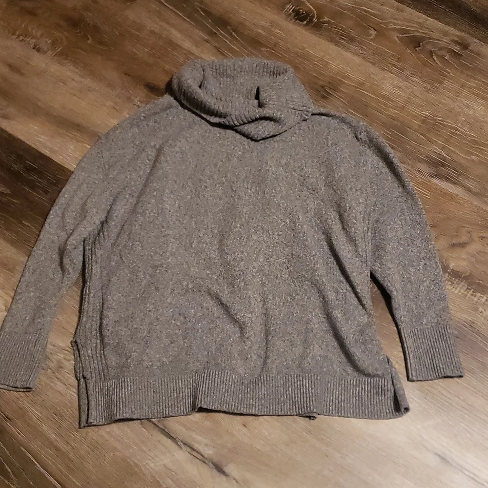 Women's sweater - Picture 6 of 6